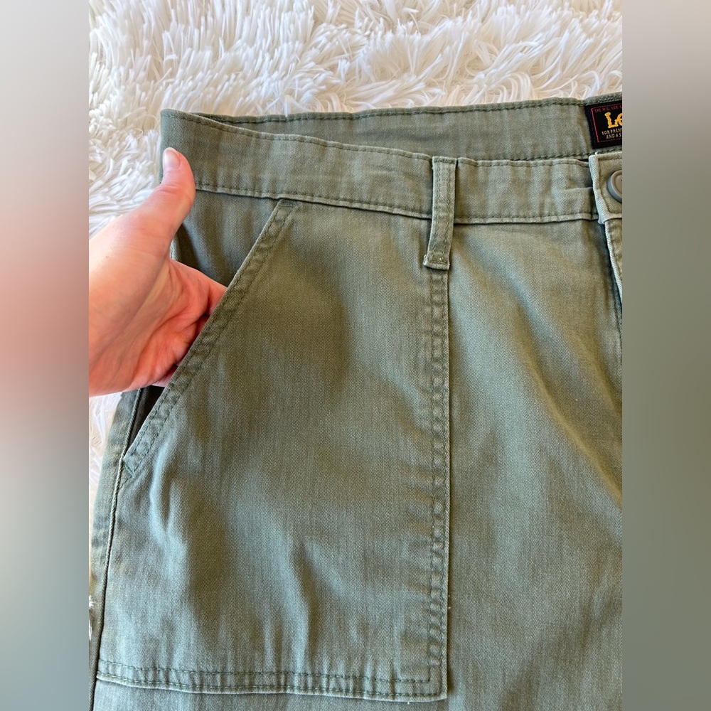 Lee | Heritage Loose Striaght Green Wide Leg Cargo Pants - Picture 5 of 9